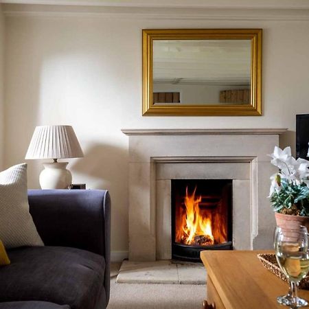 Weir Cottage Bourton-on-the-Water Extérieur photo
