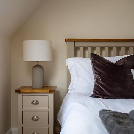 Weir Cottage Bourton-on-the-Water Extérieur photo
